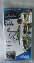 Hook Its Hanging System Hang Wall Pictures Frames Clocks Mirrors 32 Hooks NEW TV - £9.60 GBP