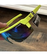 NWT True Religion Neon Green Men’s Active Sunglasses Neon Green Yellow RARE - $54.81 CAD