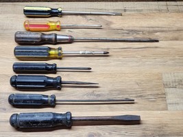 Vintage Stanley Screwdrivers Varied Sizes - All USA Made - Lot Of 8 - SHIPS FREE - £15.57 GBP