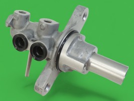 2012-2019 fiat 500 booster master brake cylinder OEM - £64.35 GBP