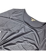 C Est 1946 Women&#39;s Blouse Top Size Small Folkstone Gray Side Ruched Long... - $459.83 MXN