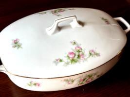 VTG White Edelstein Bavaria Covered Vegetable Serving Casserole Dish Lid 1388 48 - $39.99