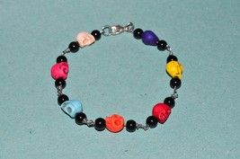 Colorful Howlite Skull Heads Bead Statement Bracelet Jewelry Stackable Accessory - £9.44 GBP