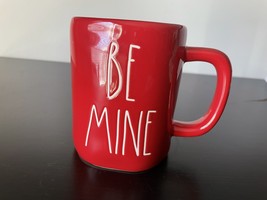 Rae Dunn Valentine Day &quot;Be Mine&quot; Mug - £19.94 GBP