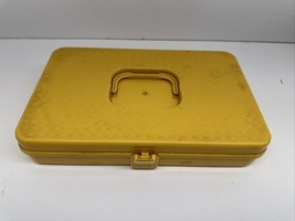 Vintage Sewing Thread Bobbin Box Case Wilson Wil-Hold Yellow Plastic 13&quot;... - €13,64 EUR