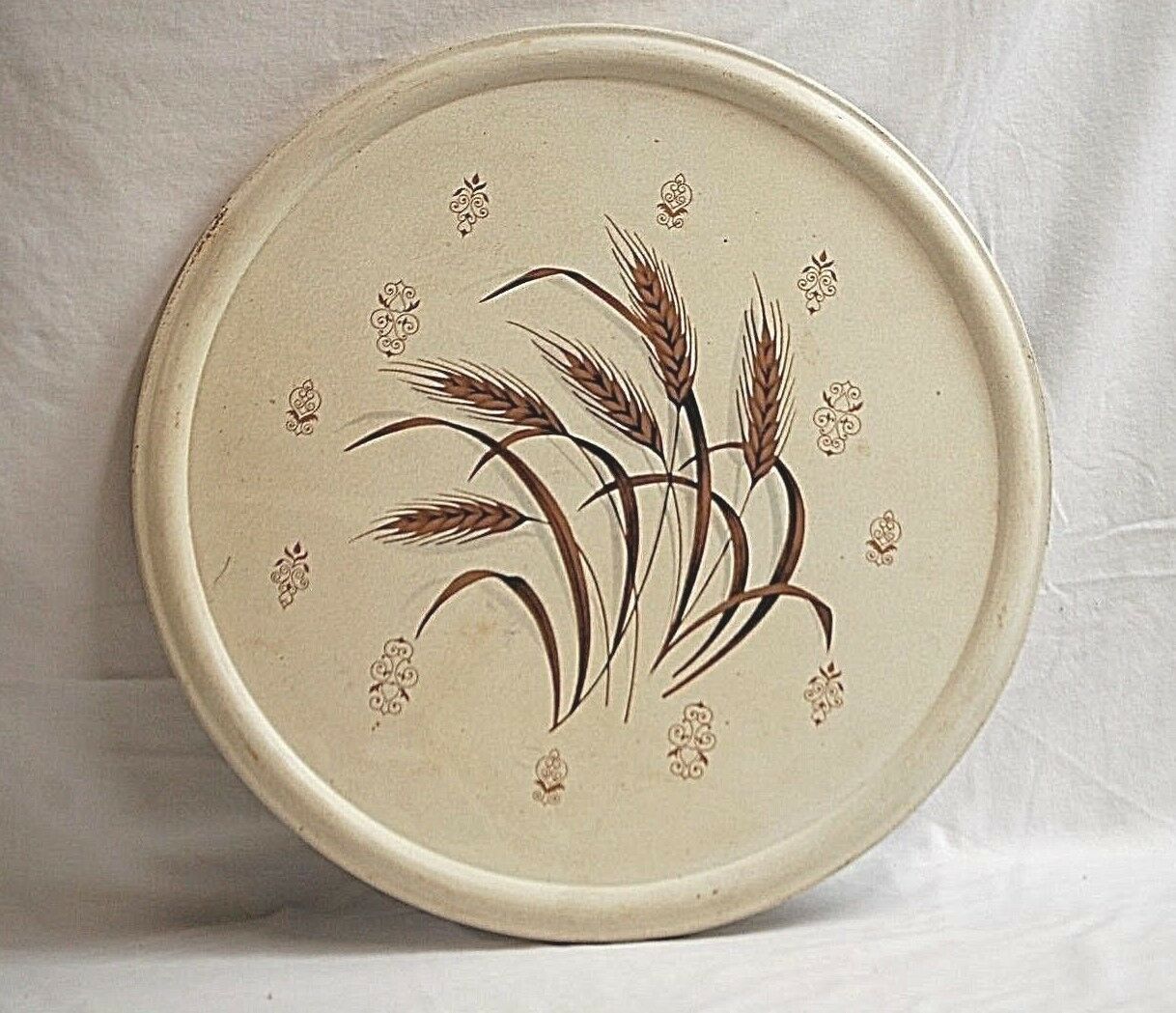 Primary image for Old Vintage Round Metal Table Top Tray w Wheat Fleur-de-lis Pattern Wall Hanging