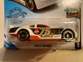 Hot Wheels HW Race Day 2017 Circle Tracker - £3.91 GBP