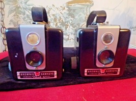 2 Vintage Kodak Brownie Hawkeye Cameras Flash model - £23.46 GBP