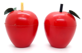 Red Plastic Apple With Green Leaf  Salt &amp; Pepper Shakers Compliments Of Leonards - £15.97 GBP