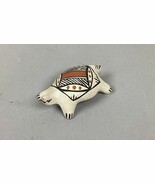 Acoma Pueblo Fine Line Hand Painted Turtle Pottery - 3” - $413.96 MXN