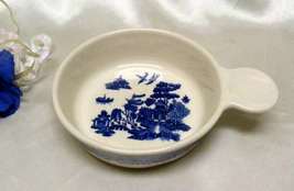 2346 Vintage Heritage Mint Blue Willow Tab Handled Baker Dish - $10.00