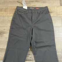 New STYLE &amp; CO WOMEN&#39;S GRAY JEANS - EASY - SIZE 8  - $14.91
