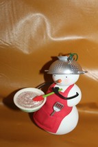 Hallmark Snowman Baker 2015 Christmas Holiday Ornament  - £11.91 GBP