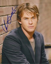 Chris Hemsworth Signed Autographed Glossy 8x10 Photo - £39.95 GBP