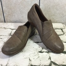 Aravon By New Balance Brown Leather Clogs Womens Sz 12 - $19.79