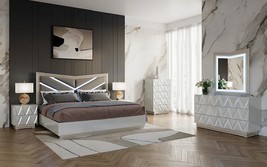 Verwood 4-Piece Queen-Size Modern Glamour Bedroom Set - $2,425.50