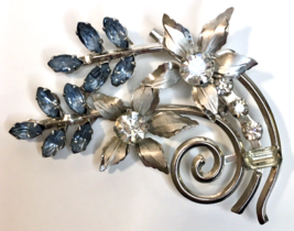 Cool Icy Blue &amp; Clear Rhinestone Flower Bouquet Brooch Pin Silver Tone Vtg - $13.00