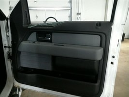 F150      2014 Front Door Trim Panel 103847572 - £170.29 GBP