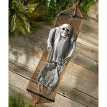~ Motion Activated Animated Sleeping Skeleton In Hammock Halloween Decor ~ NEW ~ - £19.98 GBP