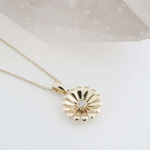 Bloom Flower Necklace - £35.02 GBP