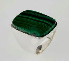 Vintage Malachite Sterling Silver Ring (Size 6.25) - $195.84