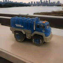 Tonka Garbage/Recycling Truck Mighty Metal Fleet 8 Inch Blue Metal &amp; Pla... - £9.41 GBP