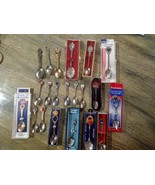 21 Mixed Souvenir Spoon Lot States,  Elvis,  White House,  Mackinac Island  - €18,23 EUR