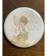 Jonathan David Inc Precious Moments BOY &amp; GIRL  LOVE ONE ANOTHER Pin Bac... - €5,16 EUR