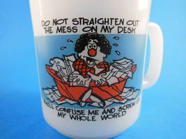 GLASBAKE HUMOR COFFEE MUG ...Straighen Out My Desk...Confuse Me.. 1980 E... - $6.23