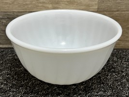 Anchor Hocking FIRE-KING #16 White Swirl 7&quot; Mixing Nesting Bowl ~ Vintage! - $14.50