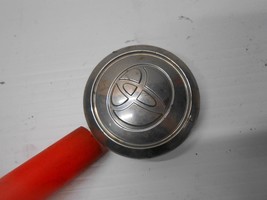 2007 Toyota Prius Center Cap 3 - $19.99