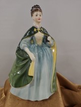 Royal Doulton Première Bone China Figurine HN2343 Vintage Hand Resting o... - £91.05 GBP