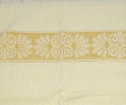 Vintage Cannon Monticello Santa Cruz Yellow Sculpted Floral Bath And Hand Towel  - $29.95