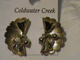 NWT treasure shell earrings gold-tone white pearl stud Coldwater Creek - £13.30 GBP