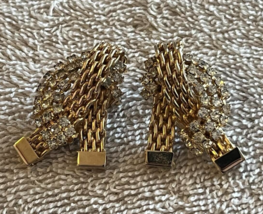 Vtg Jewels By Julio Clip Earrings Gold Tone Mesh With Clear Rhinestones - £14.68 GBP