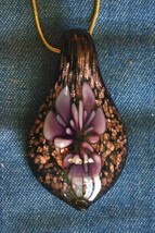 Vintage Purple &amp; Black Glittery Floral Art Glass Gold-tone Pendant Necklace - £11.94 GBP