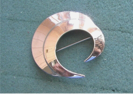 &quot;CRESCENT&quot; Silver Tone Pin - Brooch - Sarah Coventry  Vintage Jewelry -  Cov - £9.48 GBP