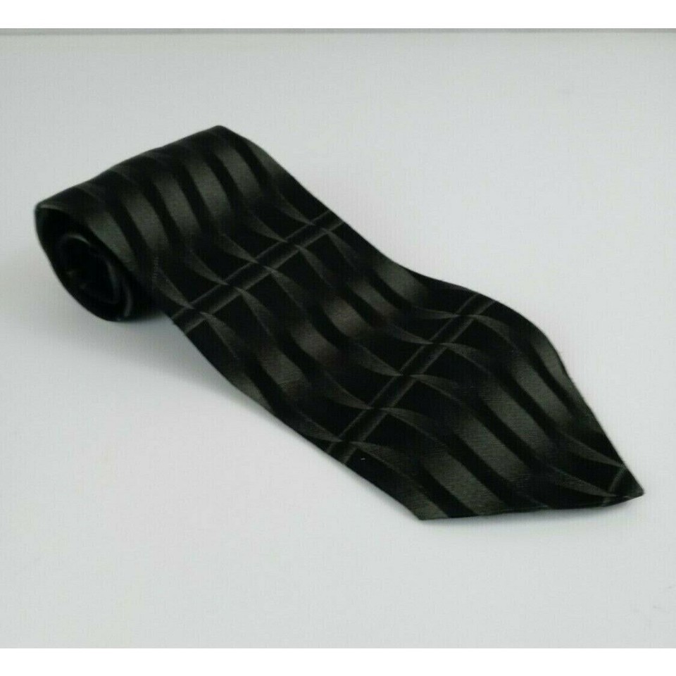 Puritan Dark Green &amp; Black Tie With Beautiful Wavy Designs - $14.84