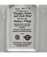 Donald&#39; Watch &amp; Clock Shop #3637B Mickeys Village Disney Bradford Exchan... - $284.72 MXN