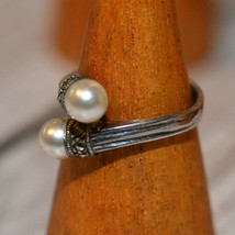Vintage marcasite pearl bypass ring 925 sterling silver size 7.75 - £59.16 GBP