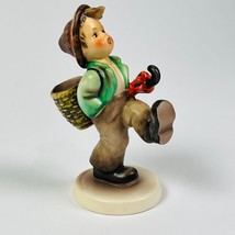 Vintage 1991 Goebel Hummel Globe Trotter Figurine TMK 7 W. Germany - £18.36 GBP