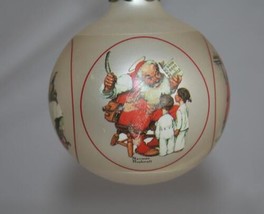 Vintage Norman Rockwell 1985 &quot;Santa Scenes&quot; Glass Ball Ornament in Box - £9.37 GBP