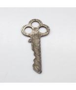 Antique Yale and Towne Stamford Key, Flat Clover Trefoil - £9.88 GBP