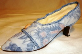 COLLECTIBLE JUST THE RIGHT SHOE BY RAINE &#39;LAVISH TAPESTRY&#39; 25087 FIGURINE - $12.00
