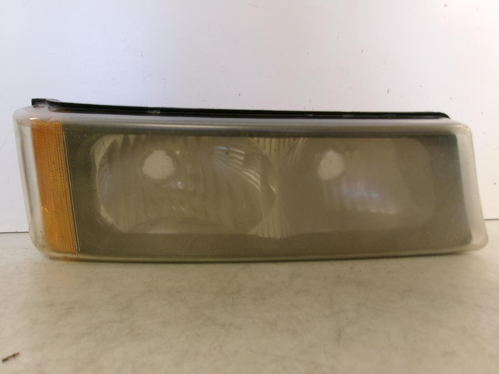 2003 - 2007 Chevrolet Silverado / Avalanche Passenger Park Lamp Turn Sig... - $14.70