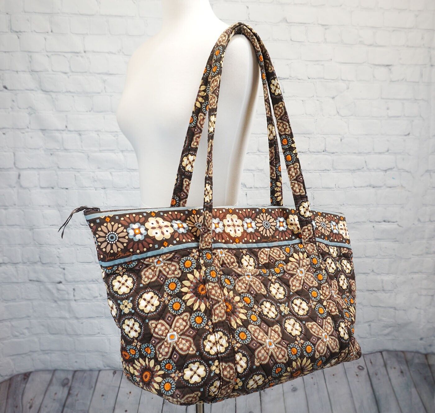 Primary image for ❤️ VERA BRADLEY Canyon Miller Travel Zip Tote Brown Medallion