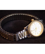 LINDENWOLD WATCH LADIES WRISTWATCH w/ band extension Silver &amp; Gold Tone ... - $282.52 MXN