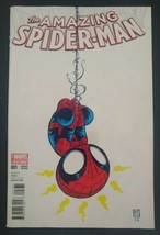 The Amazing Spider-Man Comic Book Marvel No 1, 2014 - $17.18