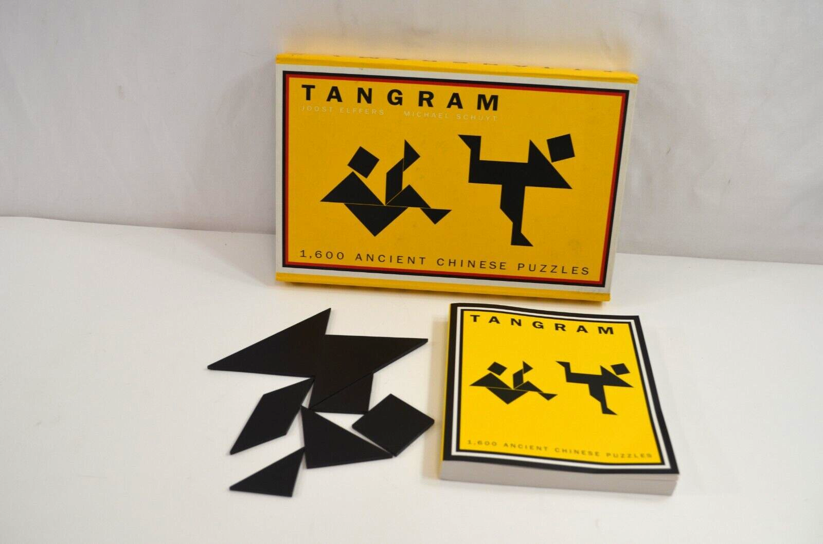 Tangram 1600 Ancient Chinese Puzzles Board Game Barnes & Noble Complete 2001 - £15.13 GBP
