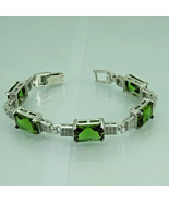 12Ct Lab Created Women&#39;s Emerald Tennis Bracelet in 14K White Gold Plated - $5,510.87 MXN